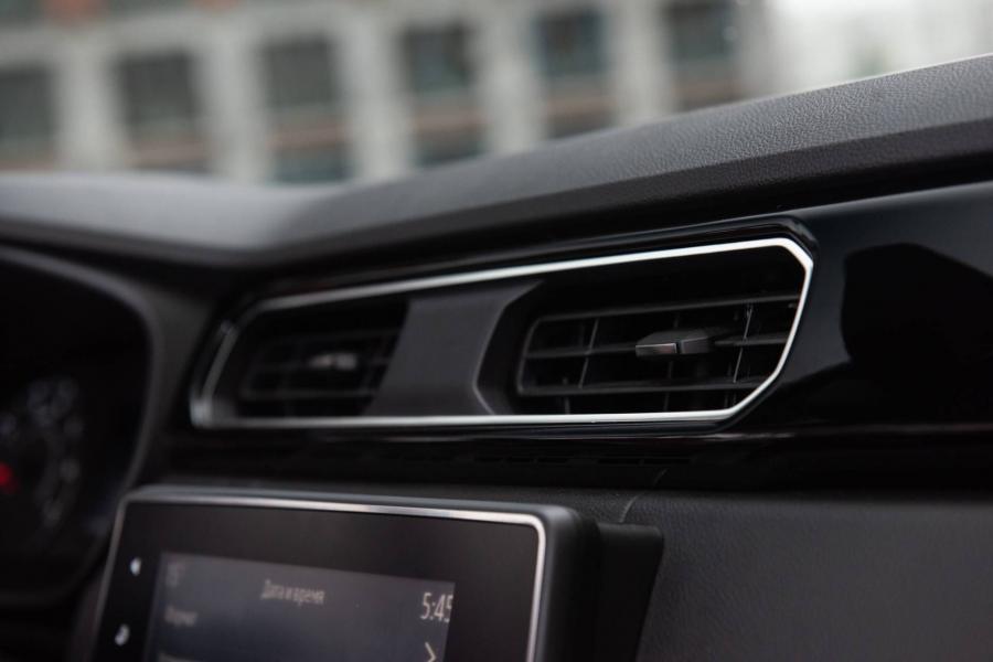 Детали интерьера Renault Arkana 2019 года  (фото 57 из 91)